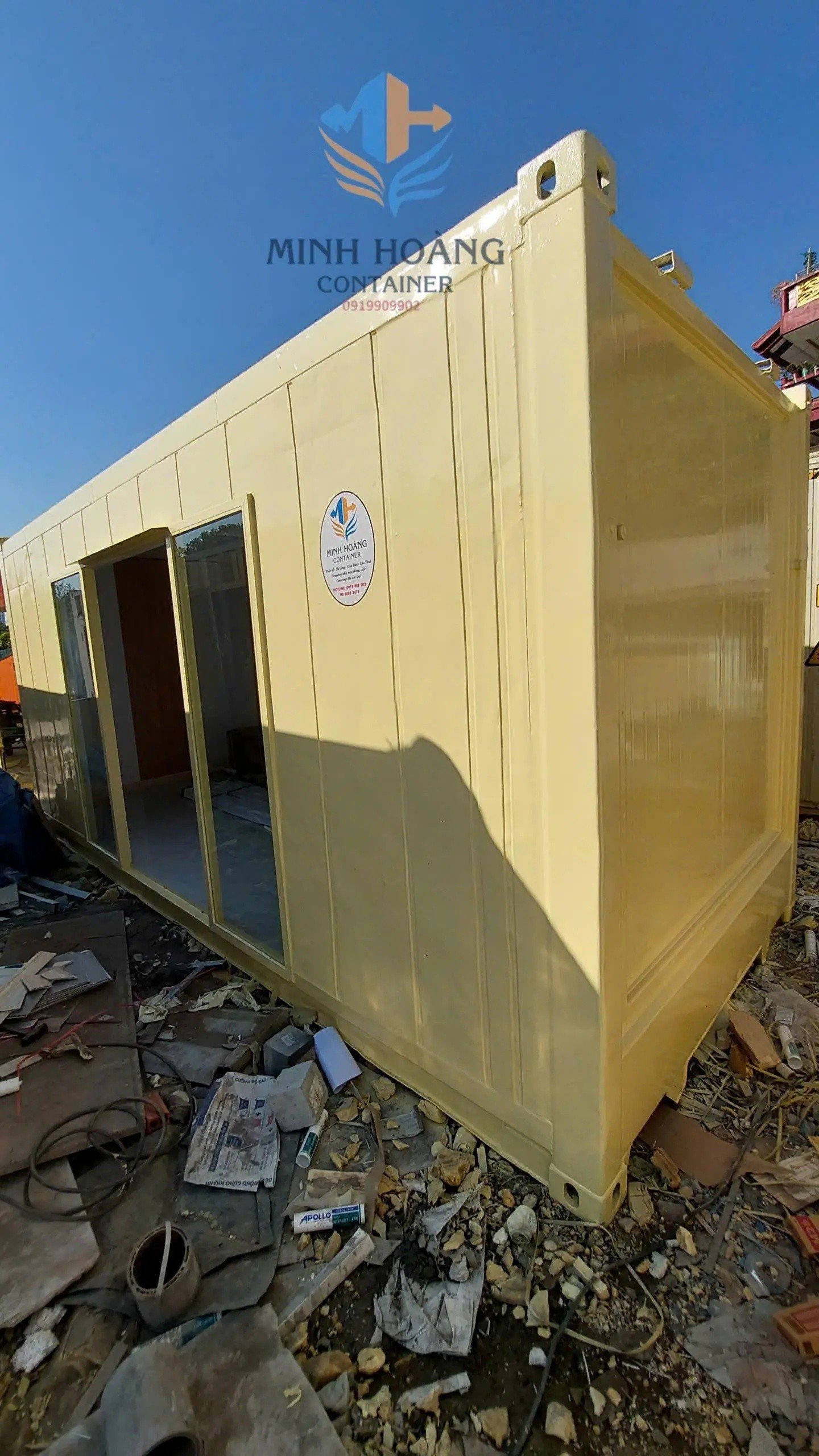 Container Văn Phòng 20 Feet Vàng Khung Kính: Không Gian Mở Hiện Đại & Năng Động